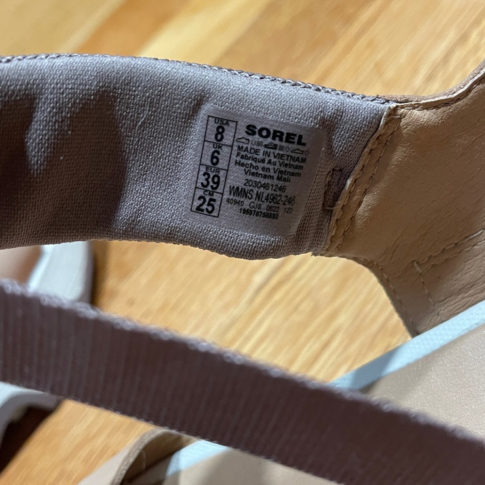 Sorel Kinetic Tan and Brown Women's Sandals - Picture 4 of 7